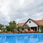 Prázdninový dům Kamillahaz *