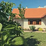 Prázdninový dům Kamillahaz *