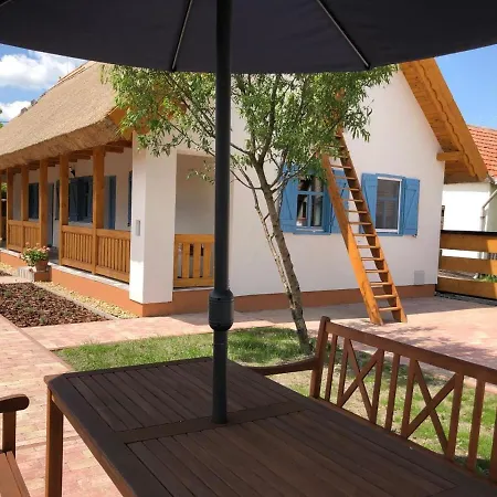 Casa de Férias Kamillaház *